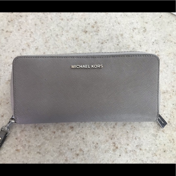 Michael Kors Grey Wallet - Picture 1 of 6